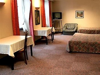 Logis Hotel De La Paix - Tournus Exterior photo